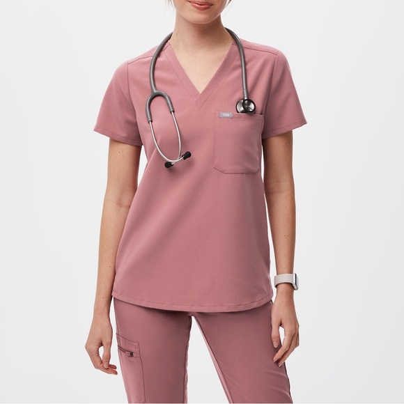 Brand new Figs Scrubs set Mauve - Picture 1 of 8